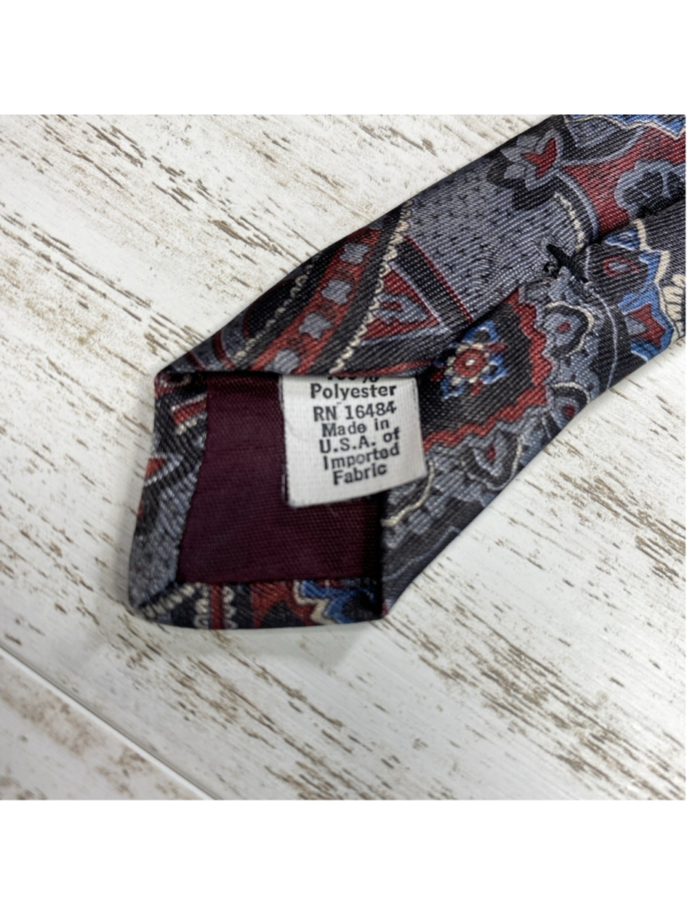 Vintage David Taylor Clip On Tie Gray Red Paisley Pre Tied Mens Polyester - Picture 5 of 5